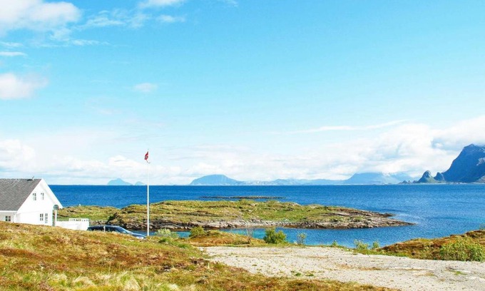 Donna House | 6 person holiday home in Dønna
