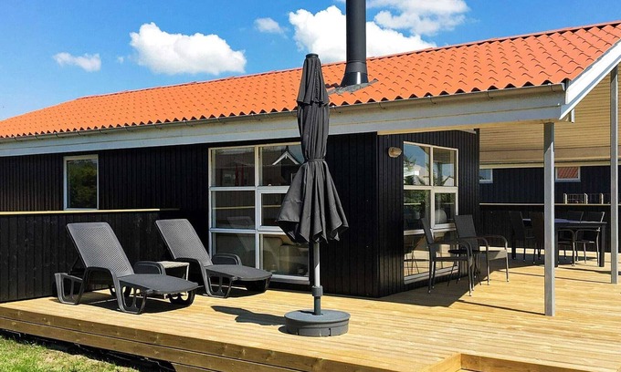 Ronde House | 6 person holiday home in Rønde-By Traum