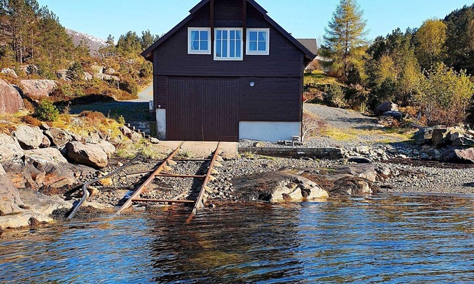 Bremanger House | 6 person holiday home in Svelgen