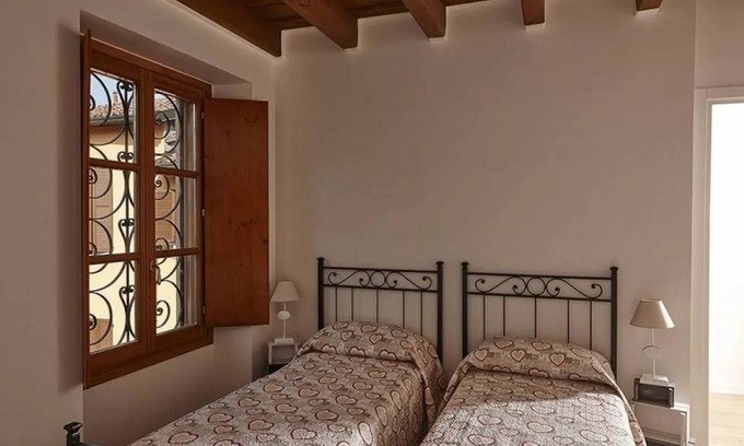 Como City Centre Apartment | 60 m² Apartment ∙ 2 bedrooms ∙ 4 guests