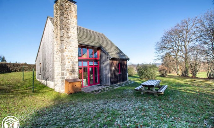 Charensat House | 60 m² Gîte ∙ 2 bedrooms ∙ 4 guests