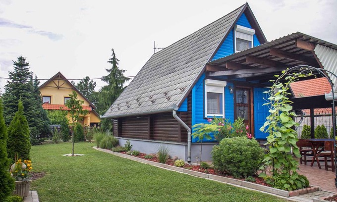 Balatonkeresztur House | 60 m² House ∙ 2 bedrooms ∙ 4 guests