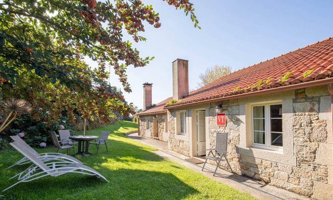 Ponteceso House | 60 m² House ∙ 2 bedrooms ∙ 4 guests