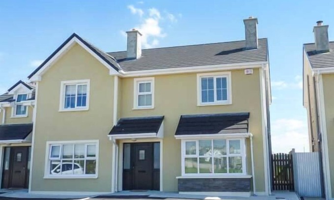 Kilkee Cottage | 63 MOININ, family friendly, with a garden in Kilkee, County Clare