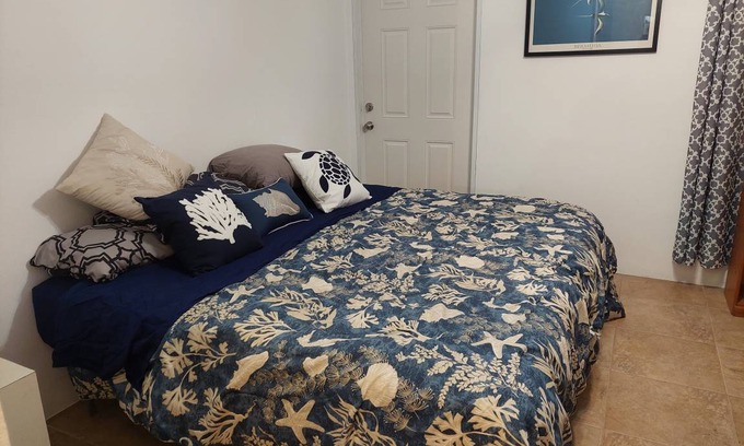 Somerset Village Apartment | 65 m² Apartment ∙ 1 bedroom ∙ 3 guests
