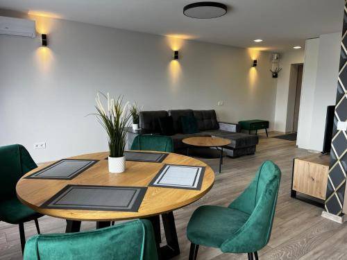 Siauliai City Center Apartment | 65 m² Apartment ∙ 2 bedrooms ∙ 6 guests