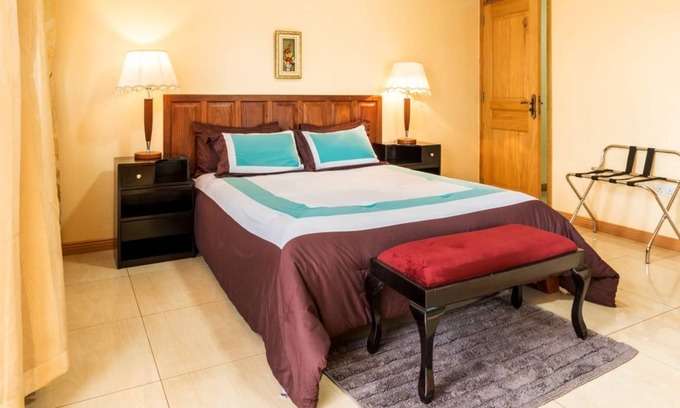Kampala Apartment | 65 m² Apartment ∙ 3 bedrooms ∙ 6 guests