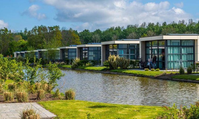 Velsen-Zuid Resort | 65 m² Resort ∙ 3 bedrooms ∙ 10 guests