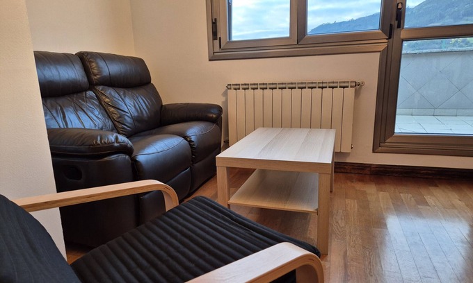 La Corredoria y Ventanielles Apartment | 654A El Ático de la Alameda