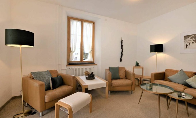 Pontresina Apartment | 67 m² Apartment ∙ 2 bedrooms ∙ 4 guests