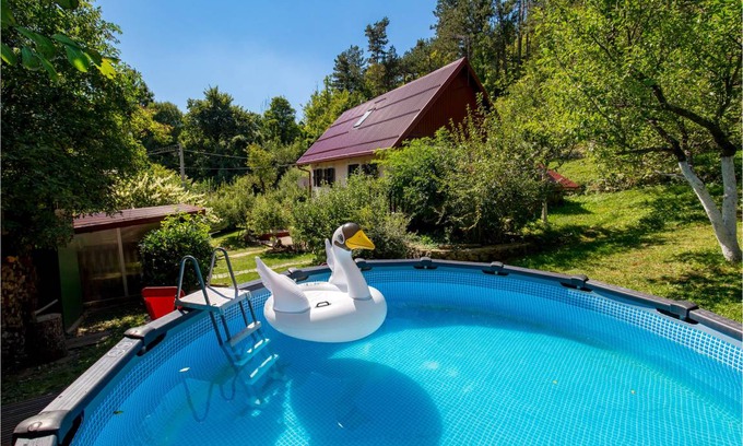 Lic House | 68 m² House ∙ 2 bedrooms ∙ 6 guests