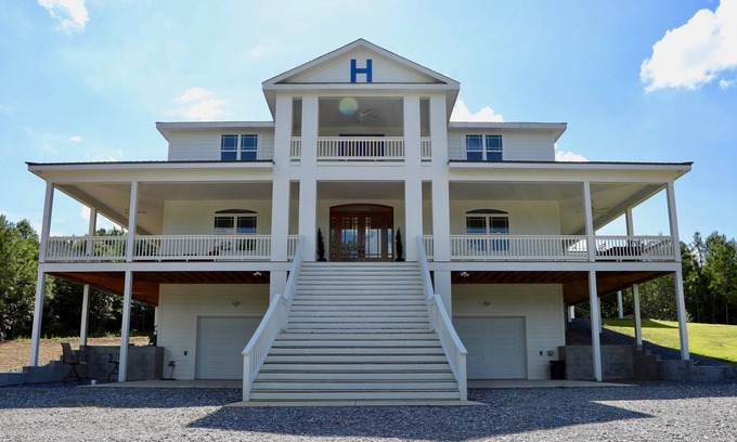 Ether House | 6BR/7BA Estate Sleeps 18 Available for US Open 2024