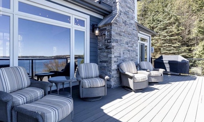 Muskoka Lakes Cottage | 7 bed 4 bath cottage on Lake Joseph with Breath Taking Views