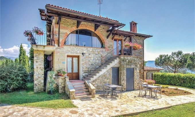 Pratovecchio House | 7 bedroom accommodation in Pratovecchio -AR-