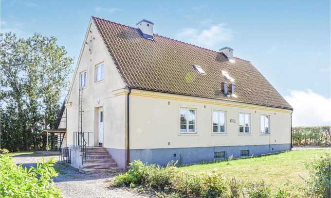 Tomelilla House | 7 Bedroom Awesome Home In Tomelilla