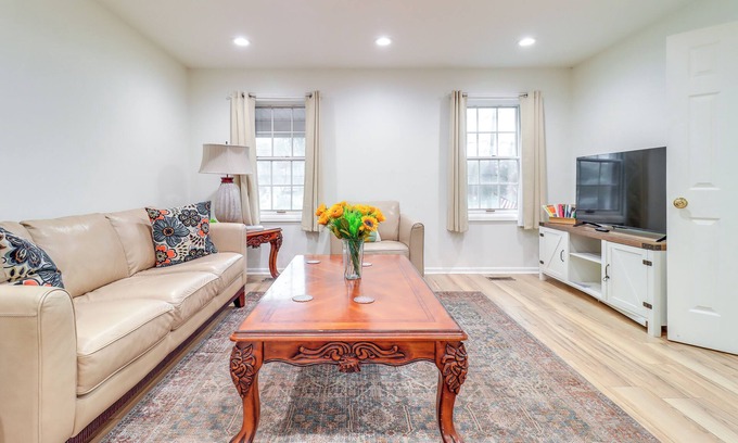 Bedford Apartment | 7 Mi to Downtown: Toledo Apt Near Franklin Park