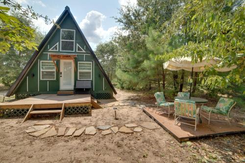 Tyler Apartment | 7 Mi to Tyler State Park A-Game Cabin