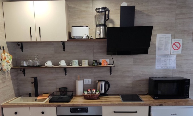 Petrovaradin Apartment | 7 min to Petrovaradin fortress & city center, optical internet & tv, nice & cozy