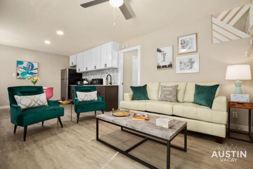 Westfield Apartment | 7-Minute Walk to Deep Eddy Pool, Parking, and Grill
