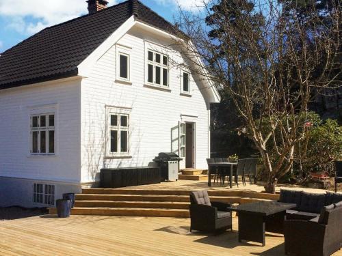 Hovag House | 7 person holiday home in Høvåg