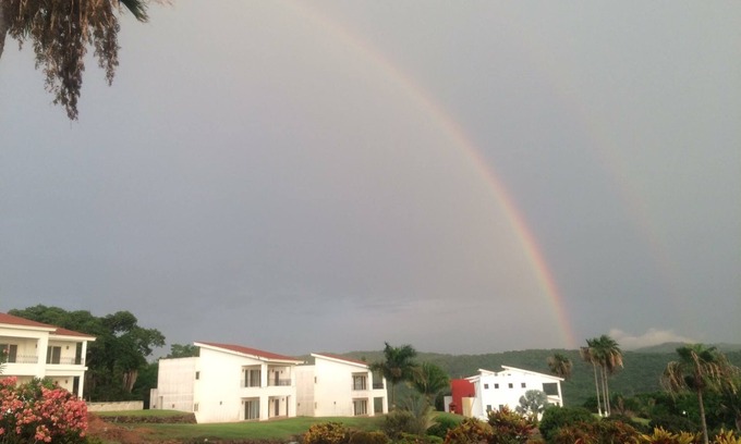 Santa Cruz House | #7 Shared Pool, 3 Bedroom/3 Bathroom, Private beach ramada WIFI SKY