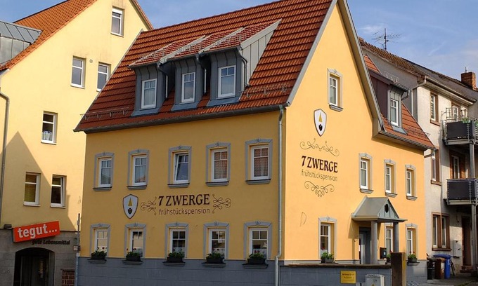Lohr am Main House | 7 Zwerge Übernachtungspension