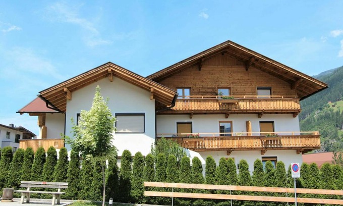 Zillertal Apartment | 70 m² Apartment ∙ 2 bedrooms ∙ 4 guests