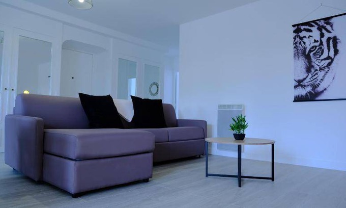 Melun Apartment | 70 m² Apartment ∙ 2 bedrooms ∙ 6 guests