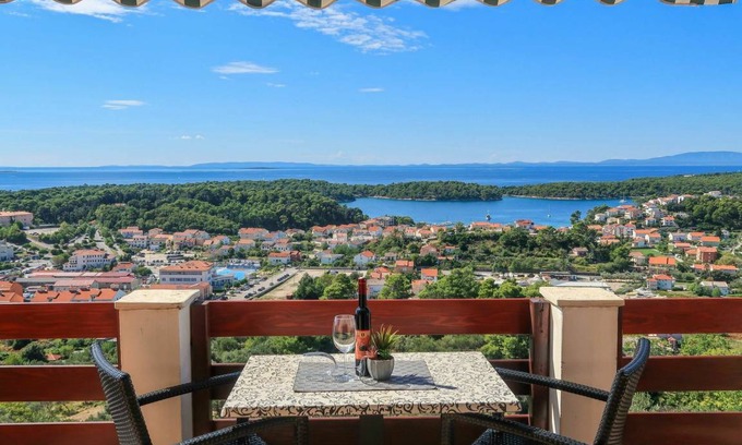 Rab Apartment | 70 m² Apartment ∙ 2 bedrooms ∙ 4 guests