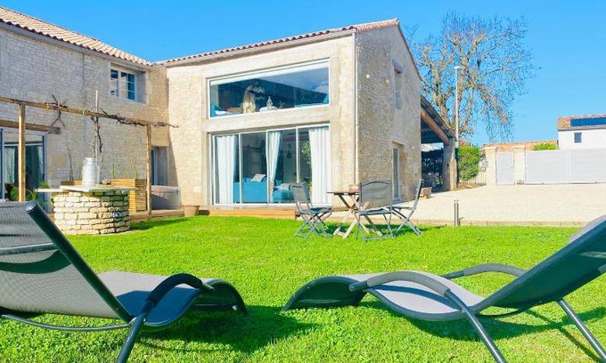 Saint-Medard-d'Aunis House | 70 m² House ∙ 2 bedrooms ∙ 6 guests