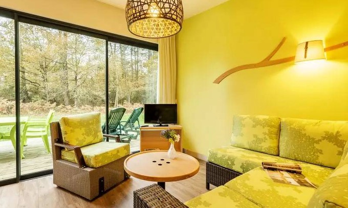 Curcay-sur-Dive House | 70 m² Mobile home ∙ 3 bedrooms ∙ 6 guests