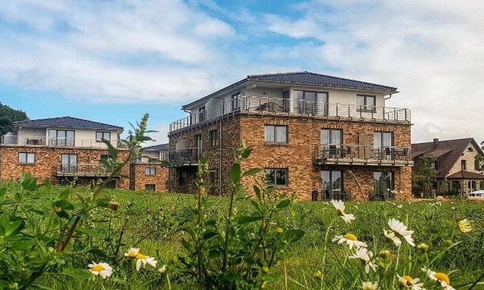 Elmenhorst/Lichtenhagen Apartment | 70 m² Serviced apartment ∙ 2 bedrooms ∙ 4 guests