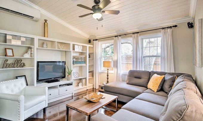 South Gate Ridge Cottage | 72 m² Cabin ∙ 1 bedroom ∙ 4 guests