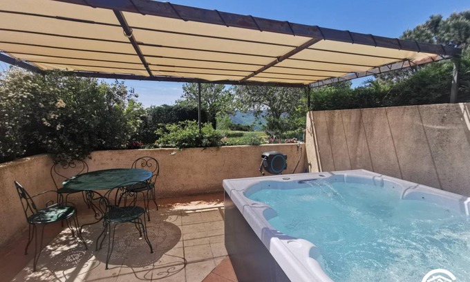 Soumont House | 73 m² Gîte ∙ 2 bedrooms ∙ 4 guests