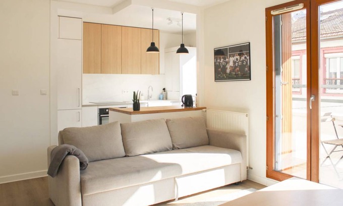 Saint-Denis Apartment | 74 m² Apartment ∙ 6 bedrooms ∙ 8 guests