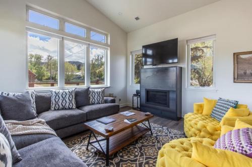 Ridgway House | 749 Sherman Street