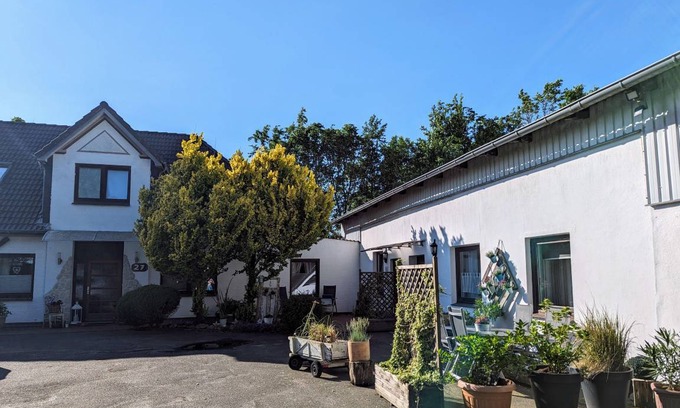 Wesselburenerkoog Apartment | 75 m² Apartment ∙ 3 bedrooms ∙ 6 guests