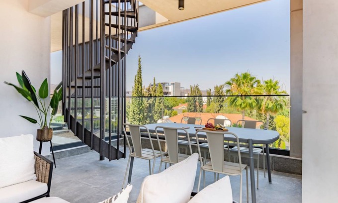 Agios Athanasios Apartment | 75 m² Apartment ∙ 3 bedrooms ∙ 6 guests