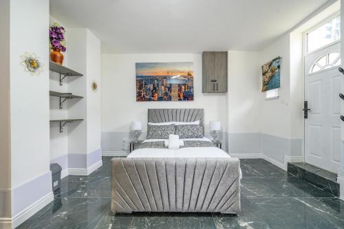 Holbeck Apartment | -75ACR- Setup for your relaxed & amazing stay
