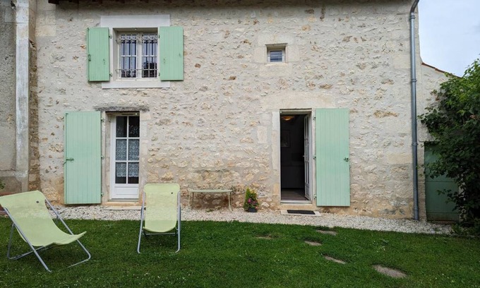 Bunzac Cottage | 76 m² Cabin ∙ 2 bedrooms ∙ 5 guests