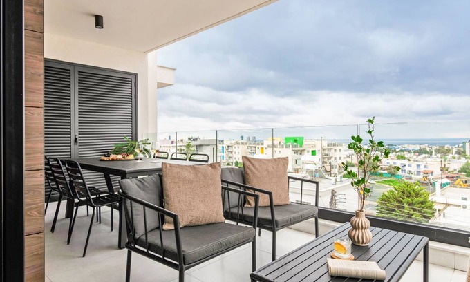 Agios Athanasios Apartment | 77 m² Apartment ∙ 3 bedrooms ∙ 6 guests