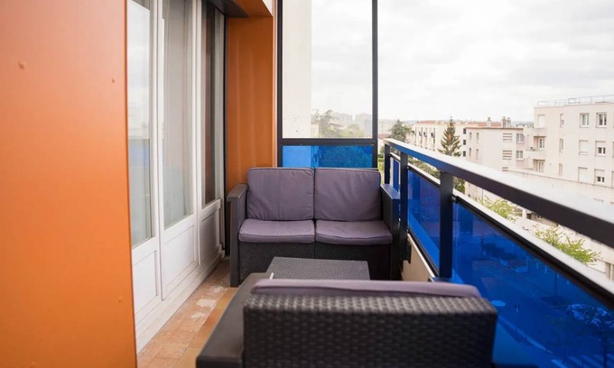 Saint-Priest Apartment | 78 m² Apartment ∙ 2 bedrooms ∙ 5 guests