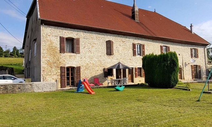 Saint-Gorgon-Main House | 78 m² Gîte ∙ 2 bedrooms ∙ 4 guests