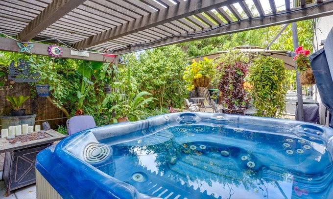 East Side Costa Mesa Apartment | 78 m² Apartment ∙ 2 bedrooms ∙ 4 guests