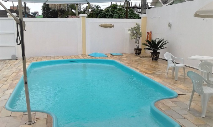 Guaratuba House | 8 BEDROOM HOUSE WITH CENTRAL SWIMMING POOL 400M FROM THE BEACH