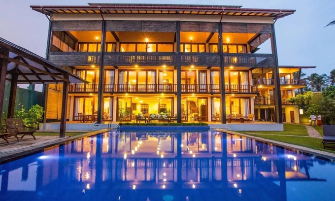 Kathaluwa Villa | 8 bedroom Luxury Beach Front Villa. Exclusive. Pool. Ideal for groups.