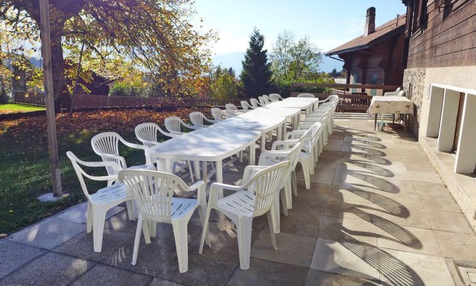 Arveyes Villa | 8 bedroom Villa, sleeps 28 in Arveyes with WiFi