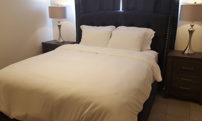 Winchester Apartment | 8 min to the strip, up to 6 people