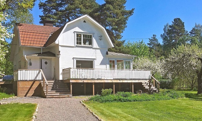 Osteraker Municipality House | 8 person holiday home in ÅKERSBERGA