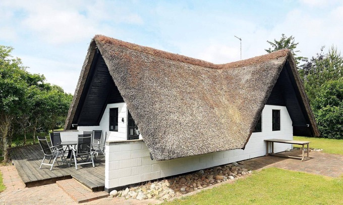 Hojslev House | 8 person holiday home in Højslev